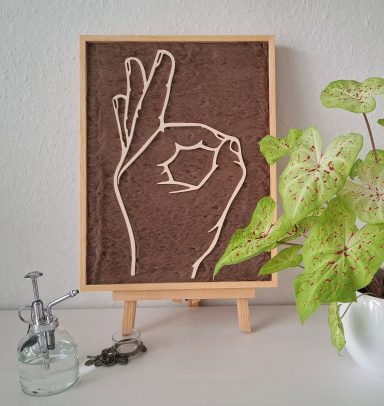 houten NGT handvorm voor 'perfect' in een houten baklijst met bont in de kleur cappuccino